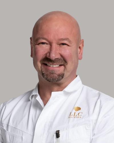 Igor Yanik plastic surgeon Czech Republic